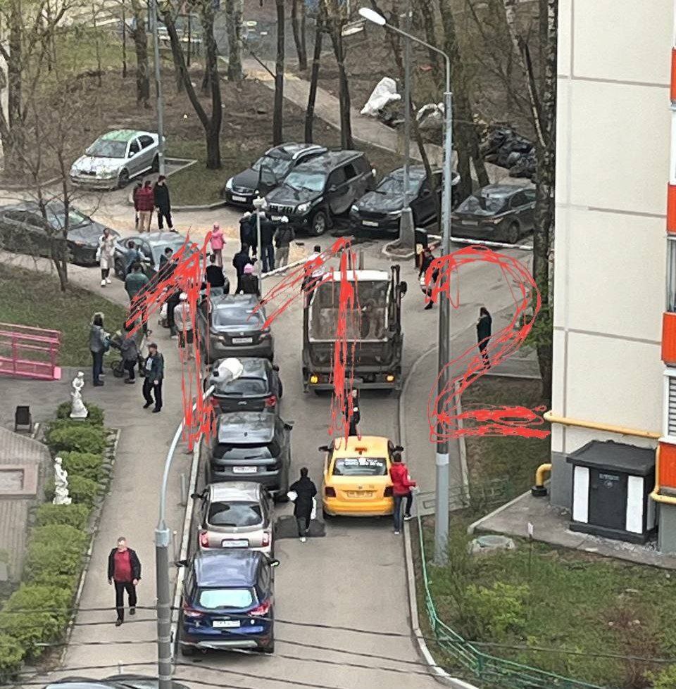 У Москві 12.04.2024 вибухнув позашляховик