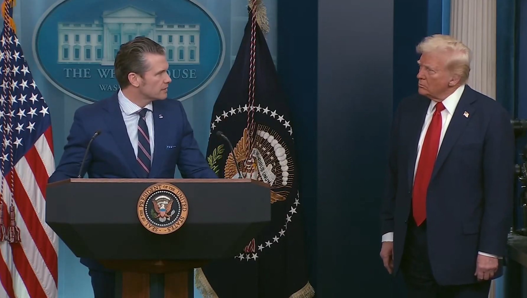 Піт Гегсет та Дональд Трамп