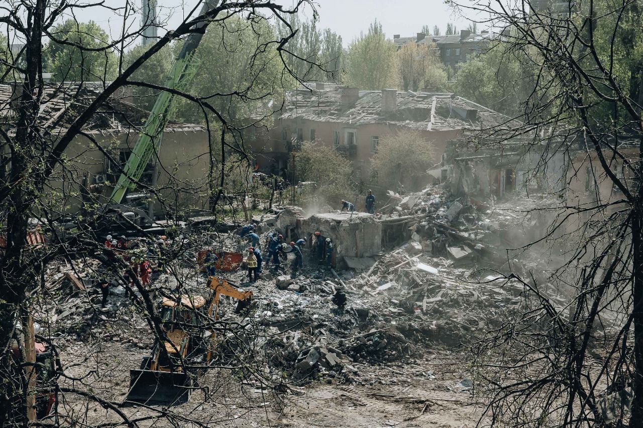 Наслідки російського удару по Святошину в Києві