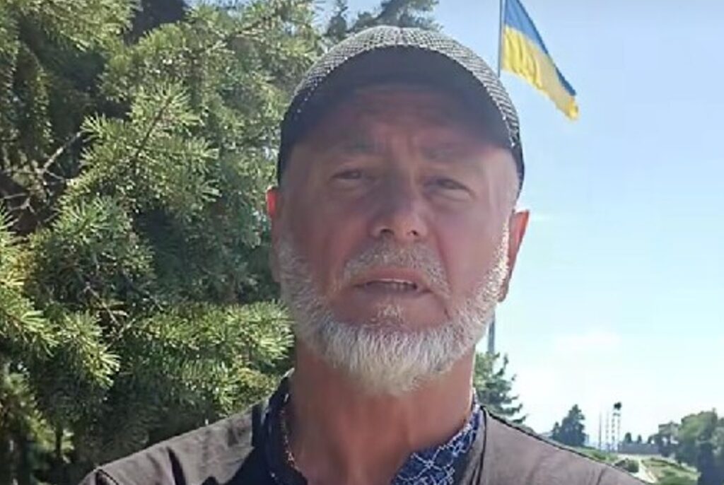 Чоловік, який ледь не побив Арестовича в Іспанії, виявився чемпіоном України з біатлону