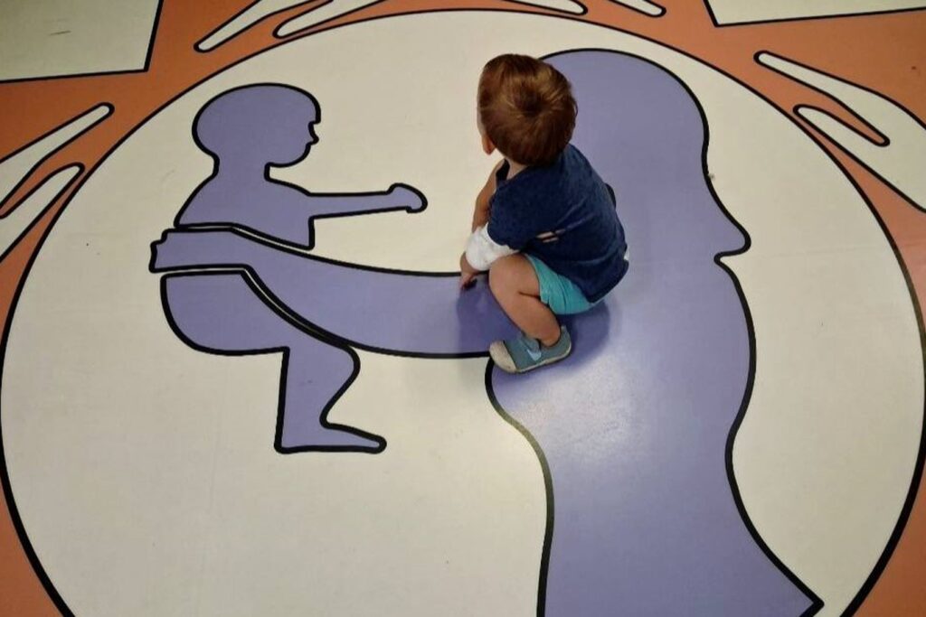 Військовий на електросамокаті збив дитину в Києві