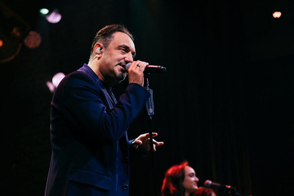 Квартира співака Гаріка Кричевського постраждала внаслідок російського обстрілу Києва