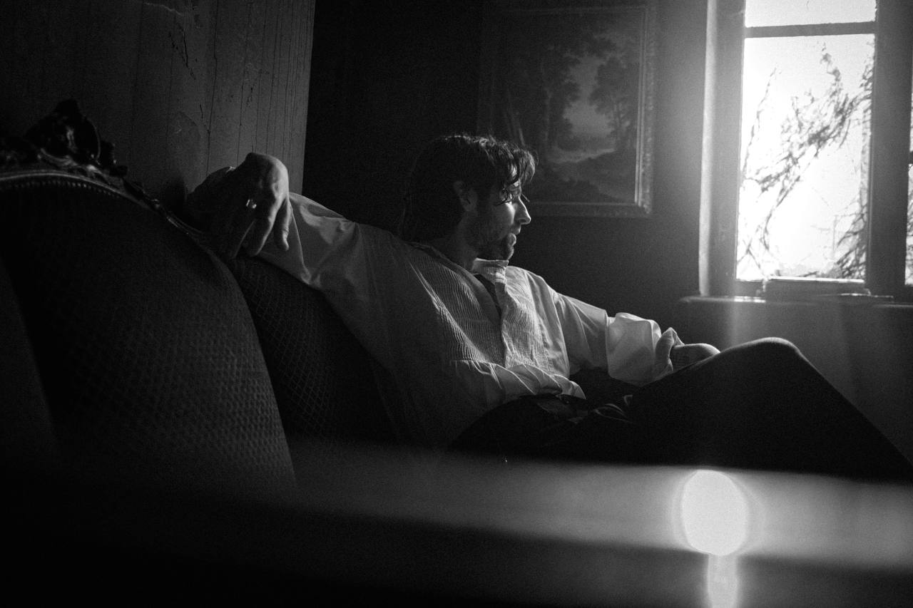 Дантес на зйомках трилеру "В її світлі вони грішили"