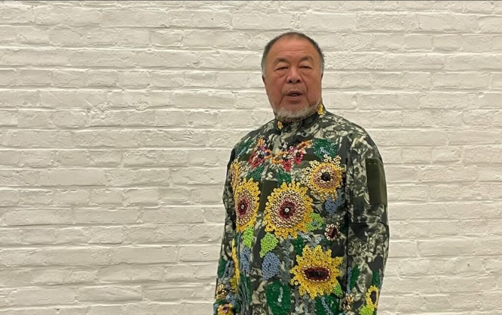 Головний художник сучасності Ай Вейвей зняв круте відео під час тривоги в Харкові