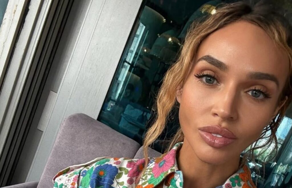 Співачка отруїлася фруктом з елітного магазину в Києві