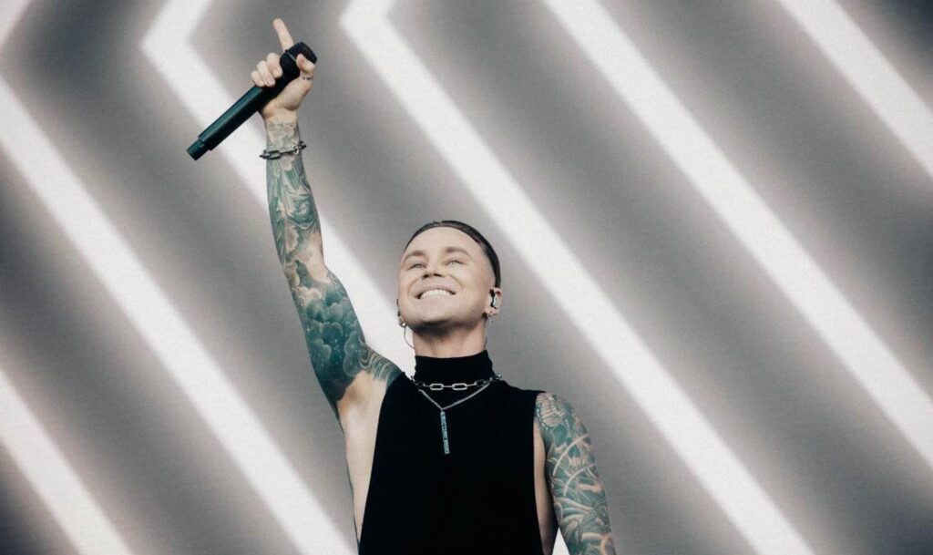 “Це було неймовірно і до мурах”: актриса потрапила на особливий виступ Артема Пивоварова