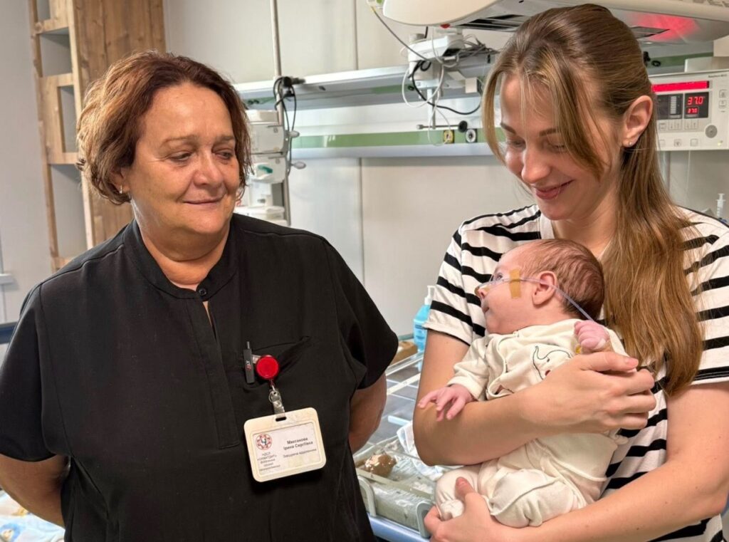 Українські хірурги прооперували новонародженого з рідкісною аномалією