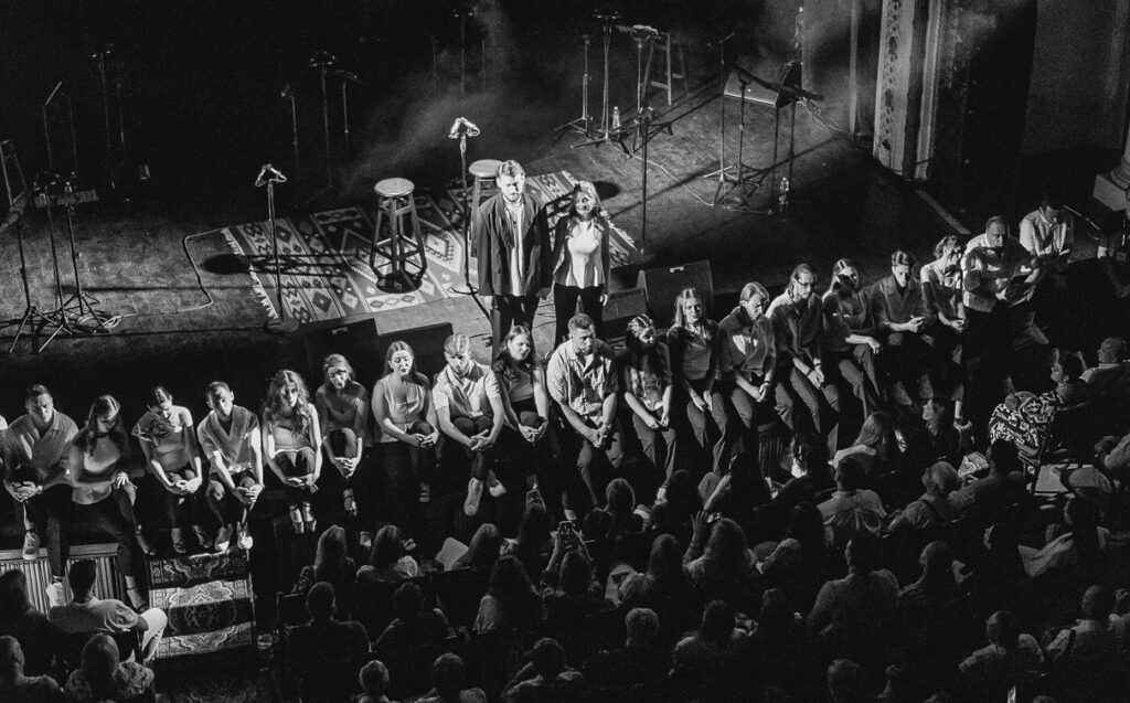 Температура в залі у Брно вразила артистів хору “Гомін”