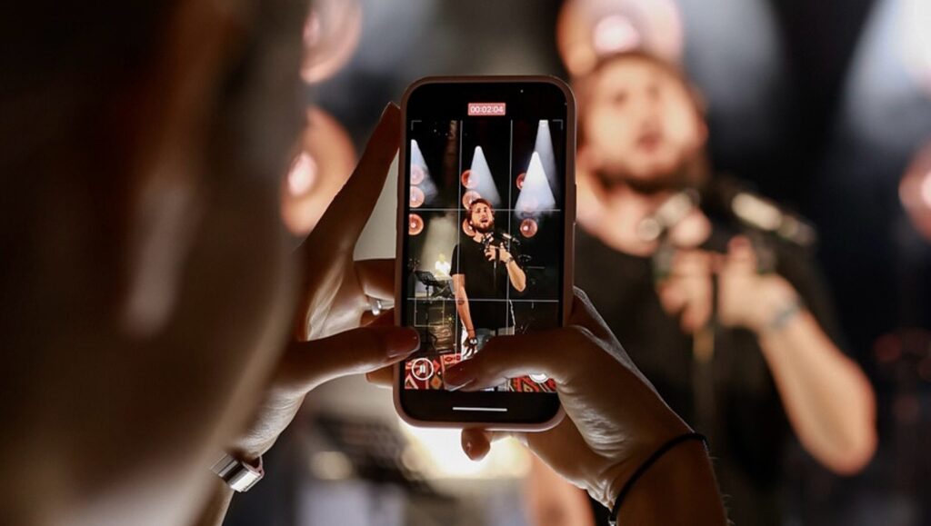 “Я точно не буду ліпити з нього якогось співака чи диригента”: Вадим Яценко прокоментував появу свого сина на сцені