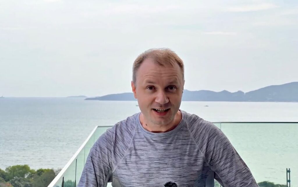 Хто такий Олександр Крюков, що за скандал з ним в Японії та чи правда він громадянин України