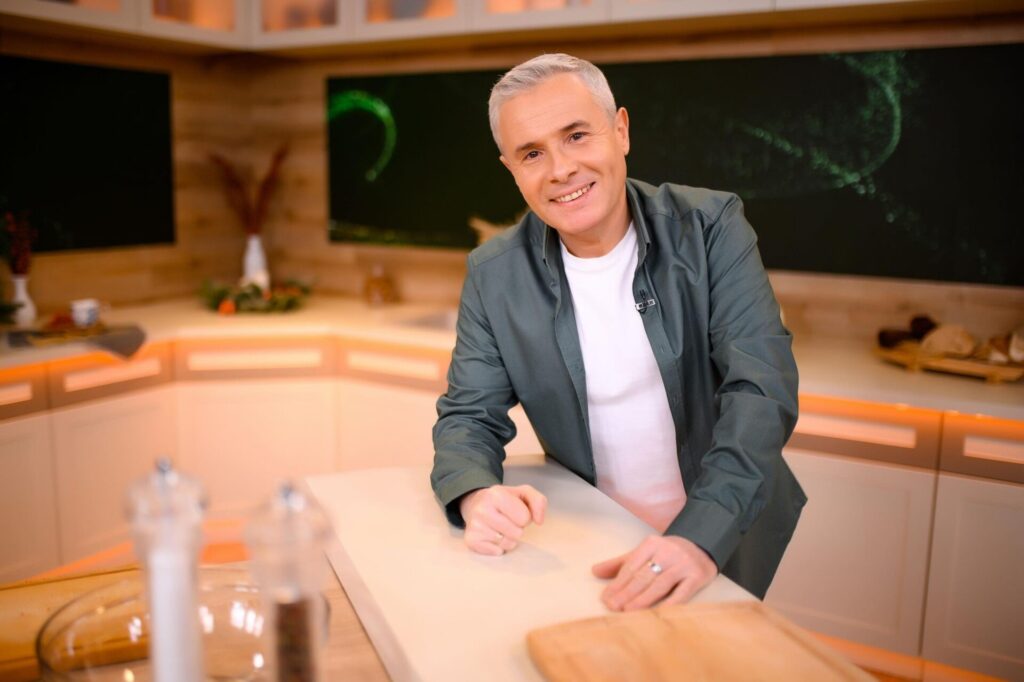 “Інколи абсурд не треба шукати”: телеведучого обурила заміна легендарного ресторану на Подолі