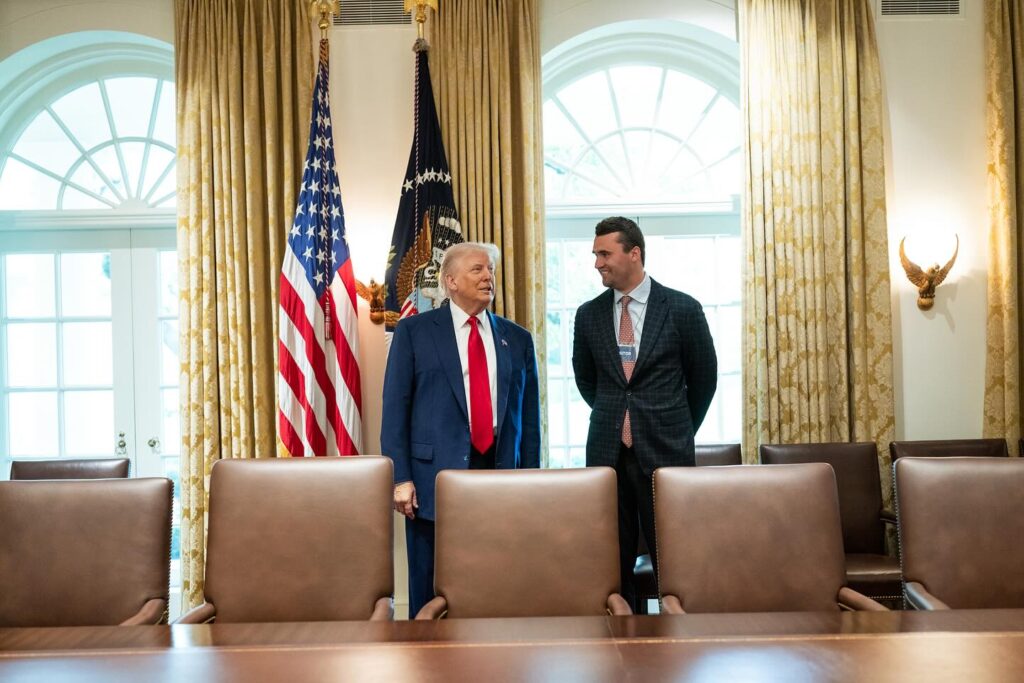 Дональд Трамп та Чарлі Кірк