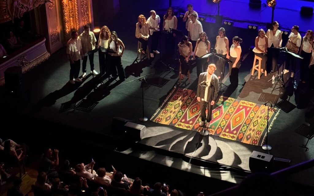 “Він зажив власним життям”: Вадим Яценко розповів про знаковий атрибут хору “Гомін”