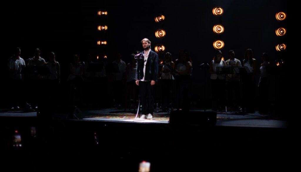 Сила і світло. Хор “Гомін” залучив до виступу солістку Віденської опери