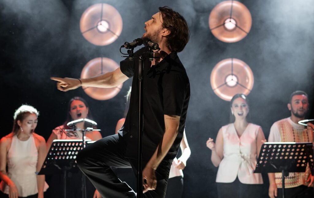 “Якщо люди кричать в залі: “А давайте цю, давайте цю”…” Вадим Яценко — про замовлення пісень із залу