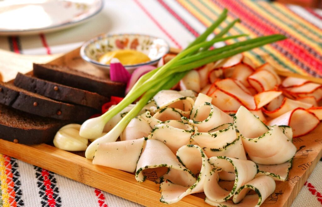 “Просто сало від 300”: ціни на продукти в Києві жахнули журналіста