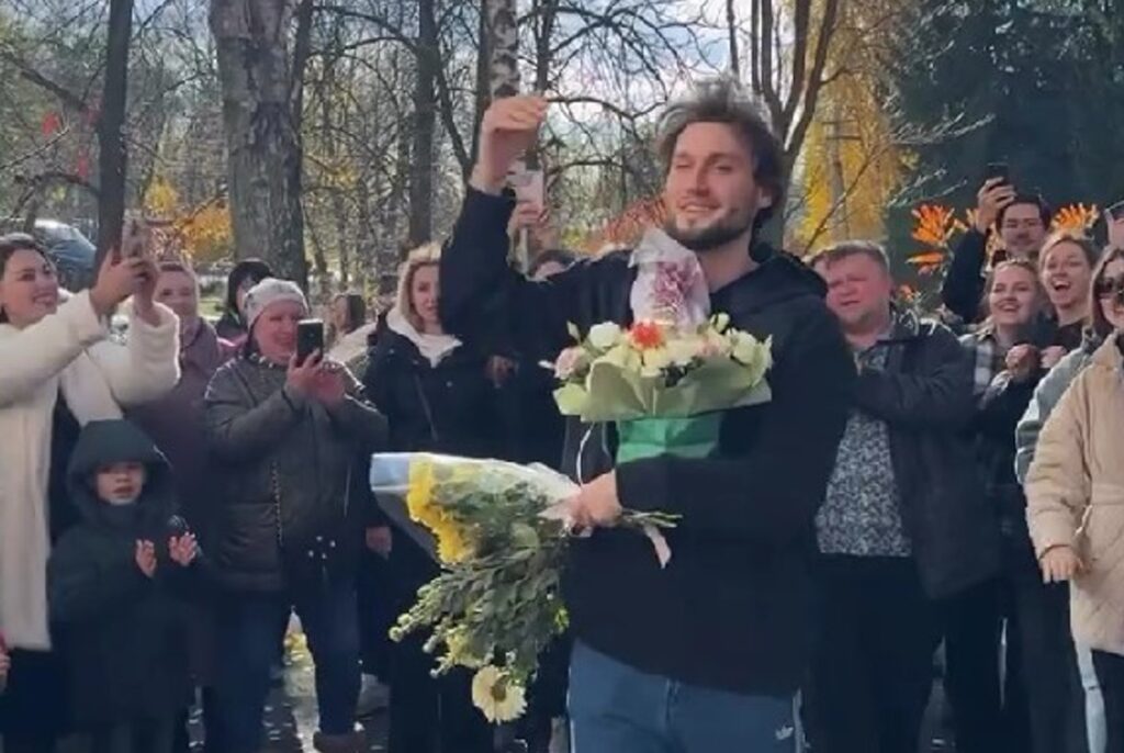 “Що може бути краще?” У хорі “Гомін” розповіли, що побачили у рідному селі Вадима Яценка