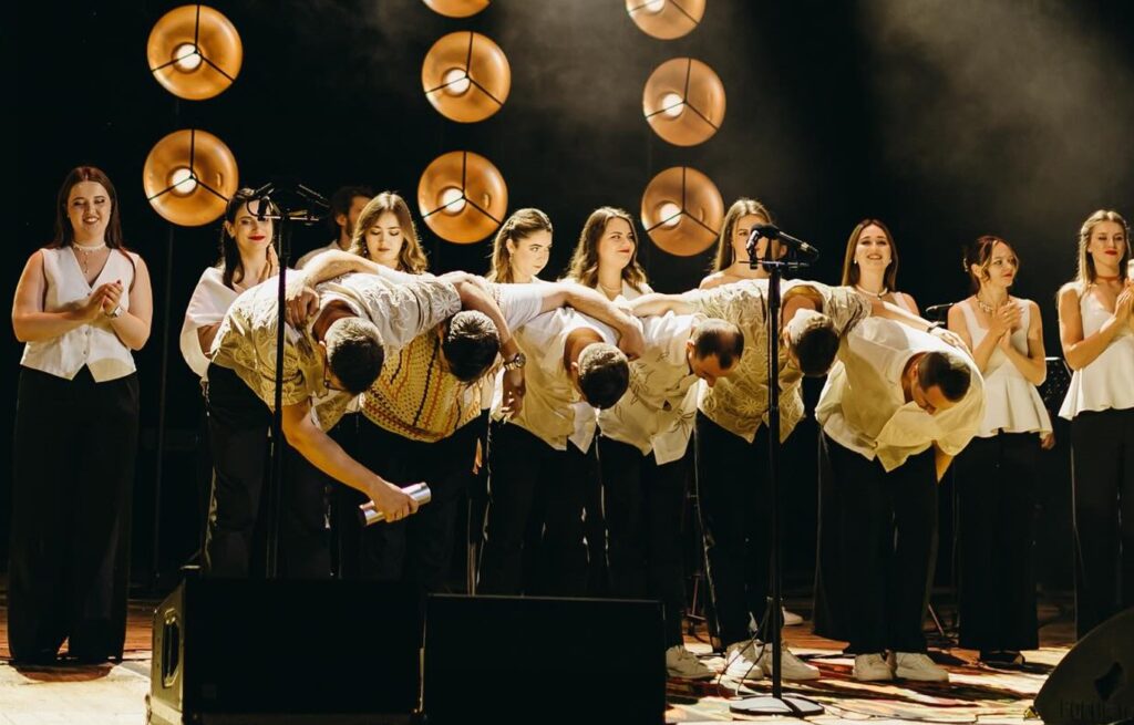 “Буду чесною”: психотерапевтка розповіла, як підлітки відреагували на виступ хору “Гомін”