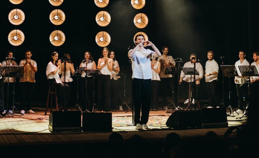 “Пронизливо й щиро”: хор “Гомін” анонсував нову програму