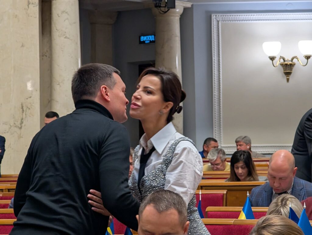 Нардепка висміяла одяг колежанки-заслуженої лікарки на засіданні Ради