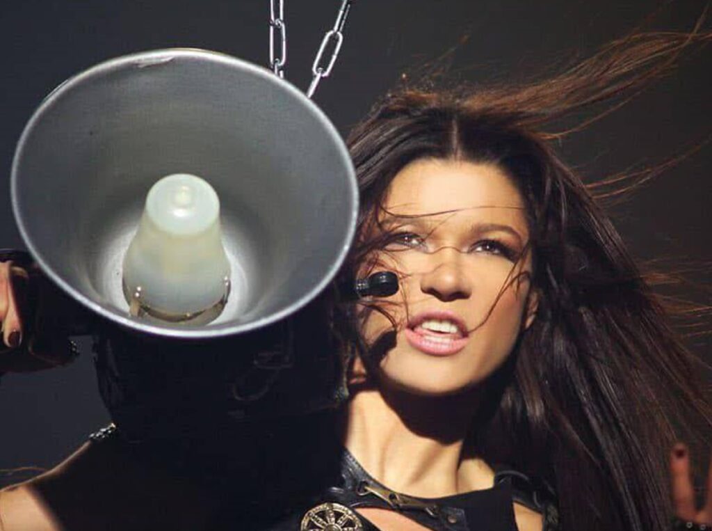 Співачка Руслана відреагувала на історію з крадіжкою її пісень в’єтнамською співачкою Хо Куїнь Хуонг