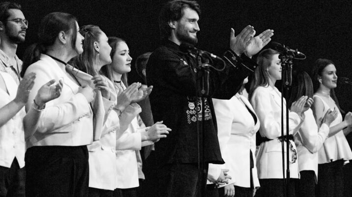 Вадим Яценко та хор "Гомін"