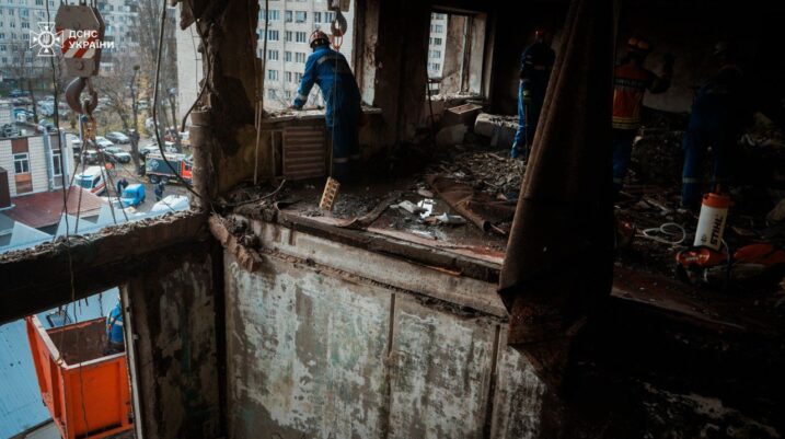 Наслідки російського обстрілу Києва в ніч на 14 листопада 2025 року