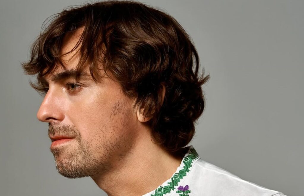 Олексій Гнатковський зламав на сцені ногу і дограв виставу до кінця