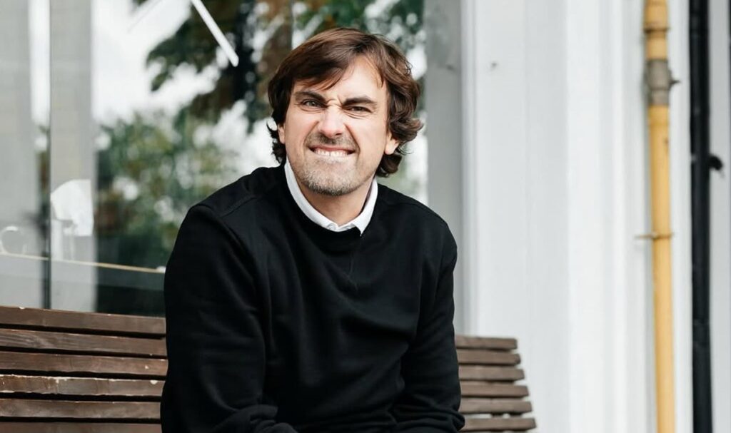 “Я дуже люблю алкоголь”. Олексій Гнатковський розповів, що і як п’є