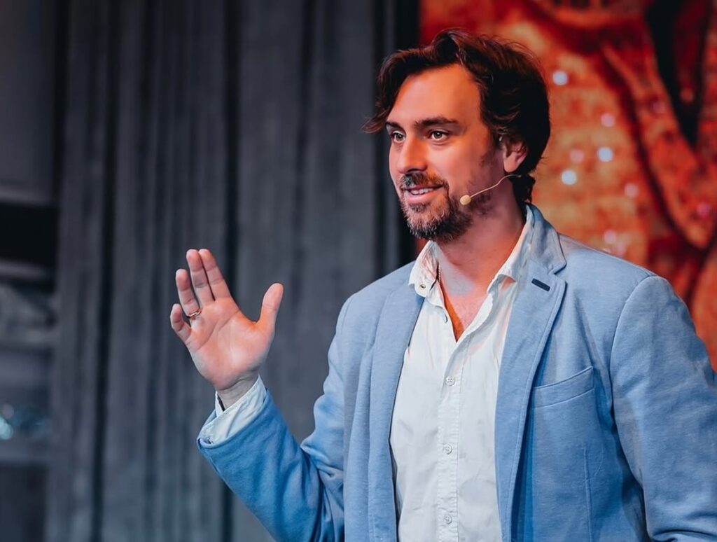 “Я дуже зворушений, дякую за таке відео”: Олексій Гнатковський відреагував на пісню про нього