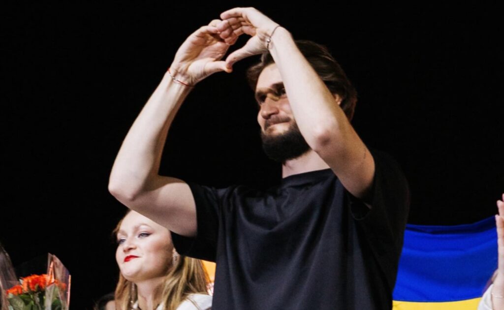 Видатний священник та літератор обурився з приводу вартості квитків на концерти хору “Гомін” – йому відповіла письменниця