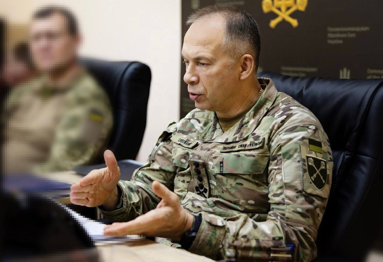 Олександр Сирський проводить нараду