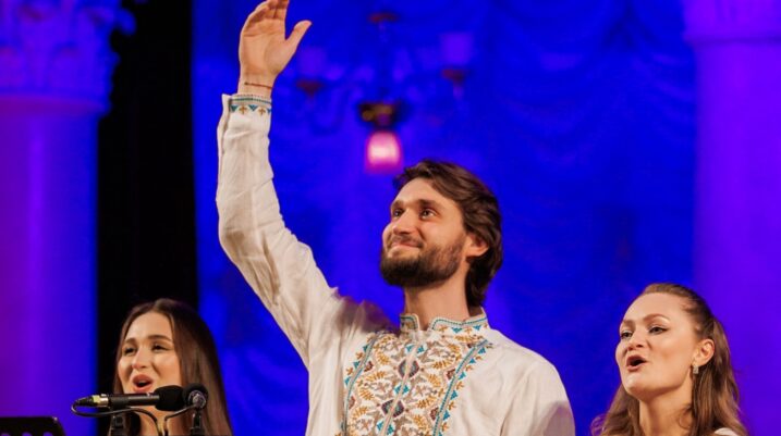 Вадим Яценко та хор "Гомін"