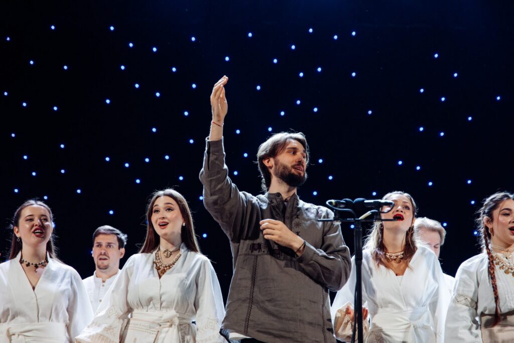 “Приходить розуміння, чому нас як націю знищують…” Лікарка відчула глибину української культури на концерті хору “Гомін”