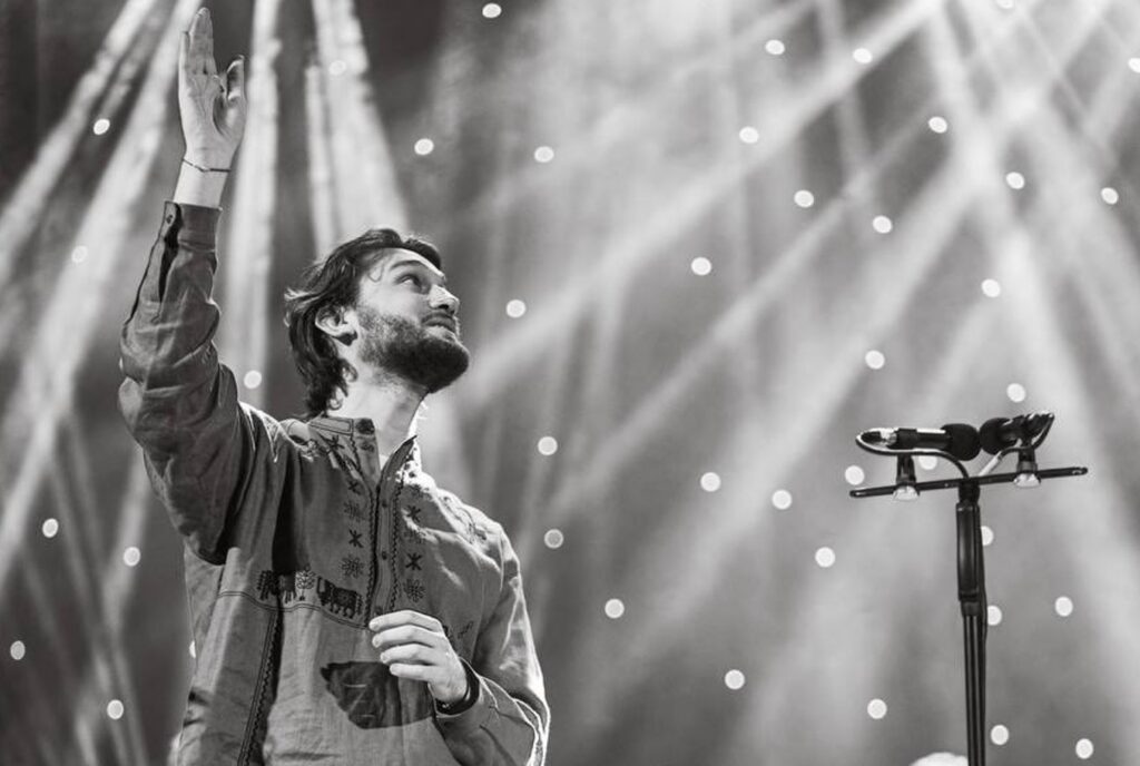 “Це не просто хор”: у Вадимі Яценку побачили несподіваний образ