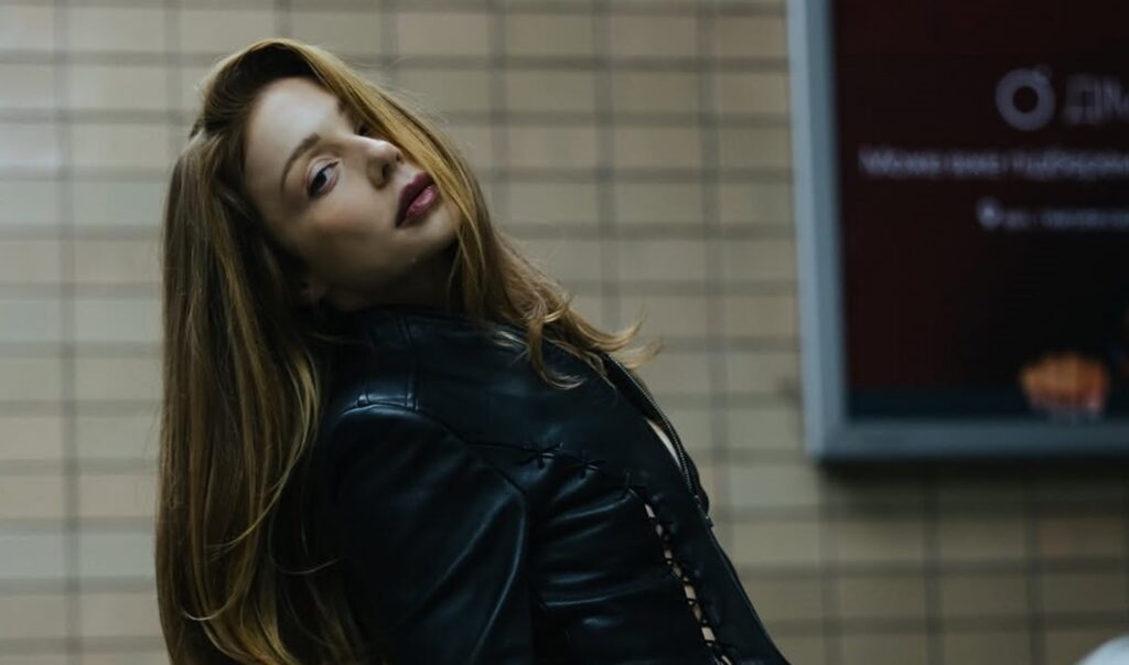 Тіна Кароль розповіла, навіщо їй навушники на сцені