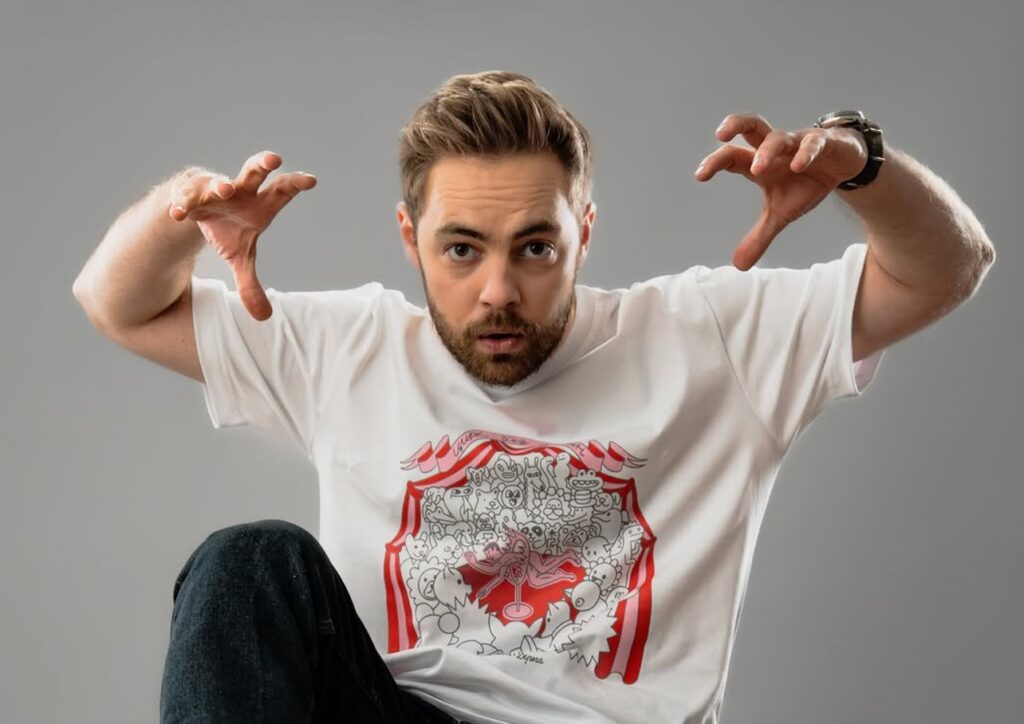 Український комік у США відреагував жартом на попередження про дронові атаки з боку Ірану