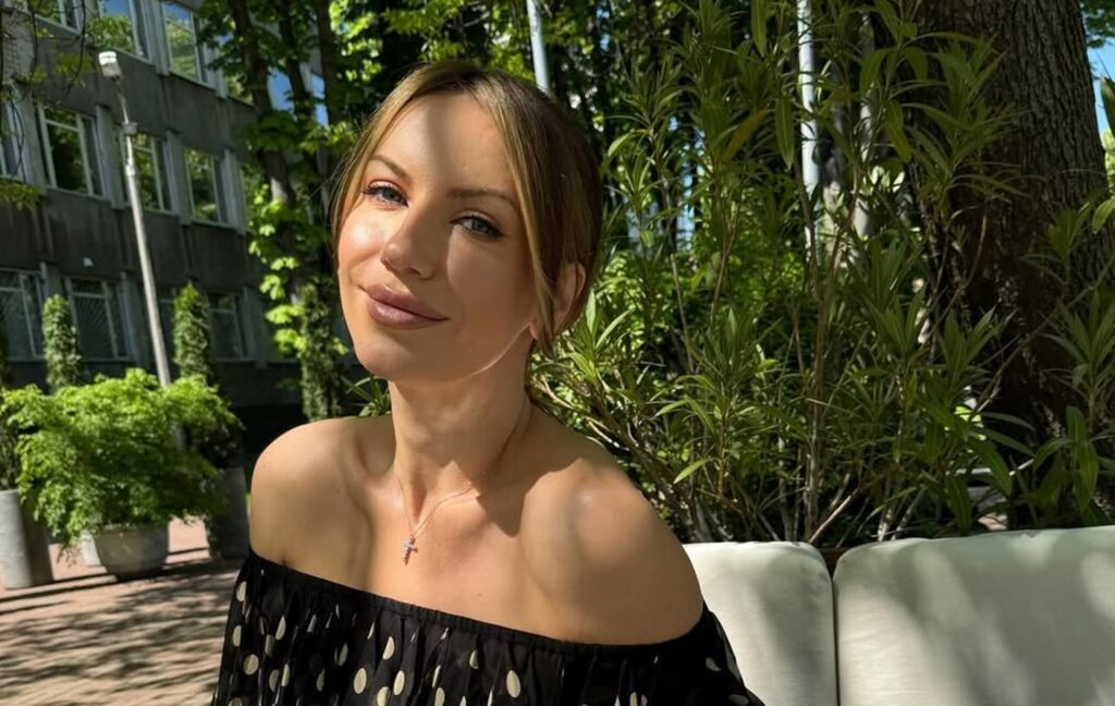 “Дали жарку”: Леся Нікітюк запитала про скандальний поцілунок Козловського та Могилевську