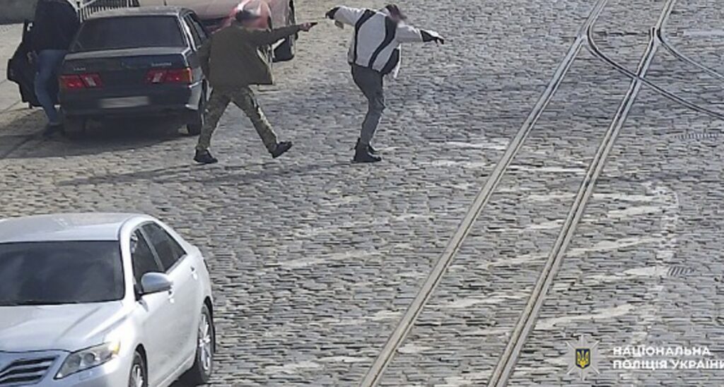 Момент стрілянини на вулиці Гайдамацькій у Львові