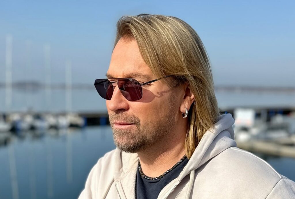 Олег Винник розповів, як працював нянею двох дітей