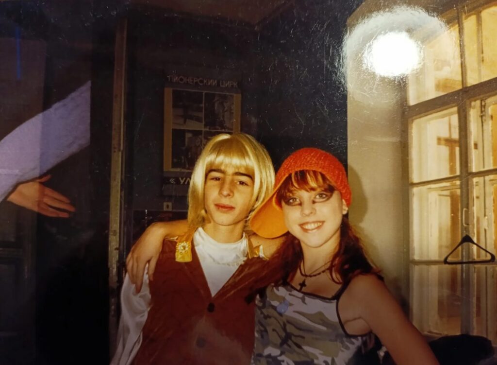 Володимир Дантес на фото зліва